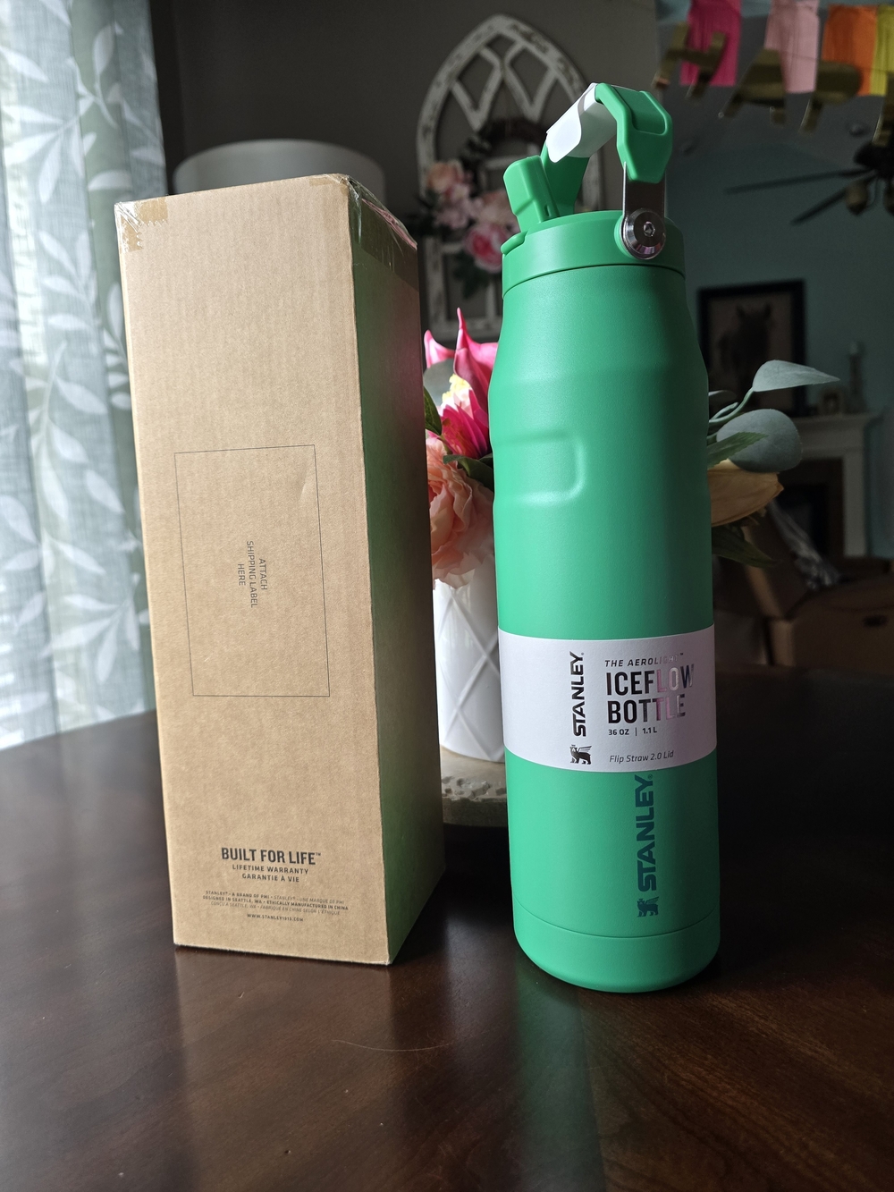 Stanley Aerolight Iceflow Water Bottle with Flip Straw 36oz. NIB In Color MEADOW